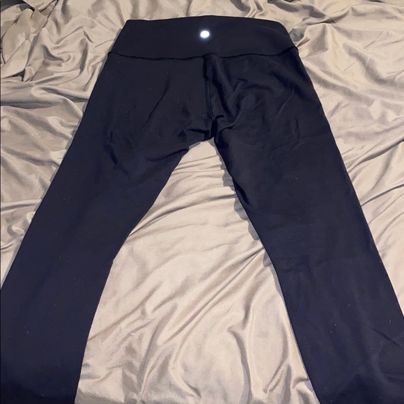 Lululemon Wunder Under Leggings - Picture 1 of 3